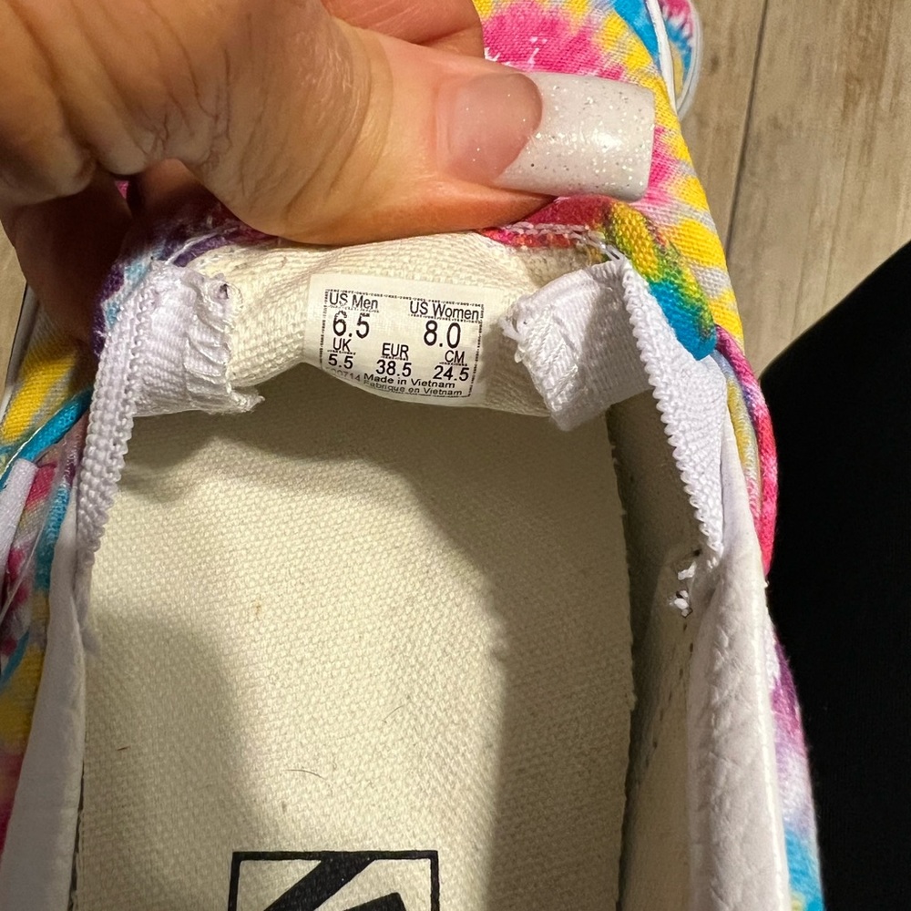 Vans - Picture 5 of 5